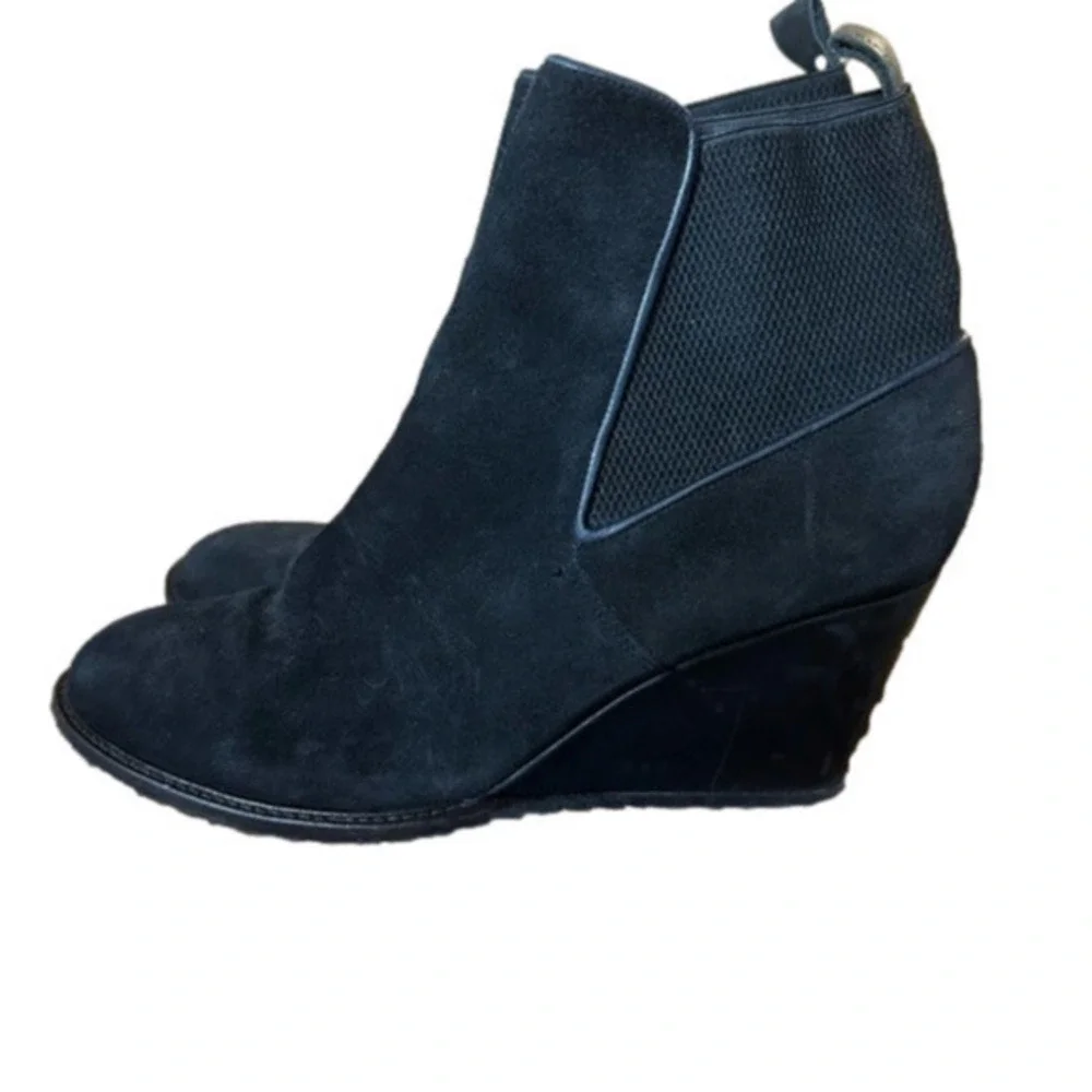 Lacoste suede wedge booties EUC SIZE 8.5